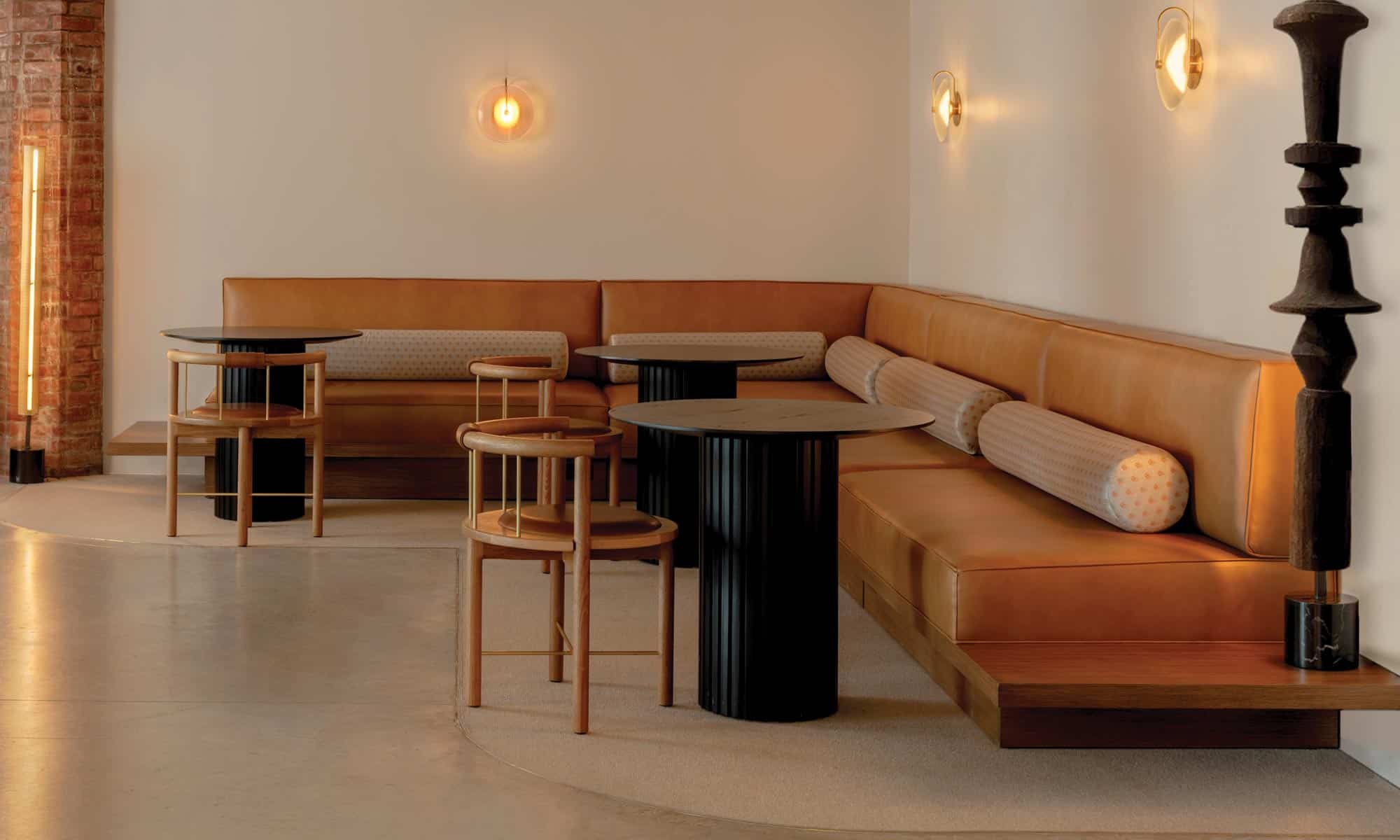 Jordan banquette upholstered i n Barcelona leather